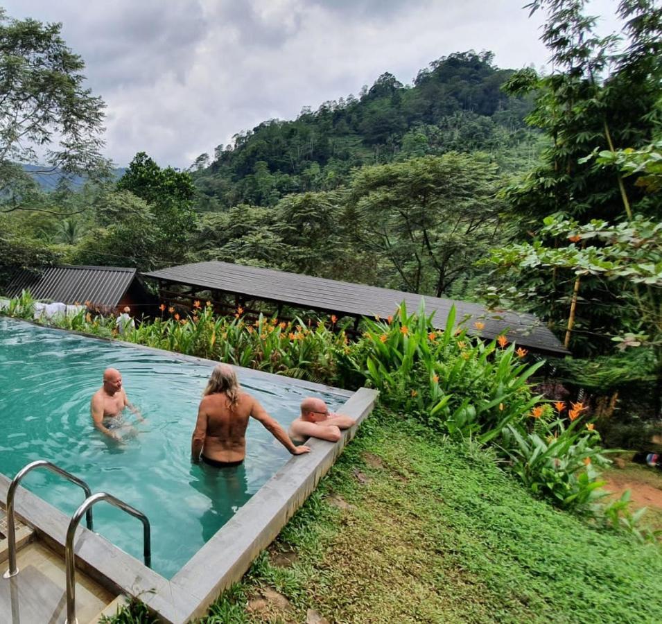 Sinharaja Forest Gate Deniyaya Luaran gambar