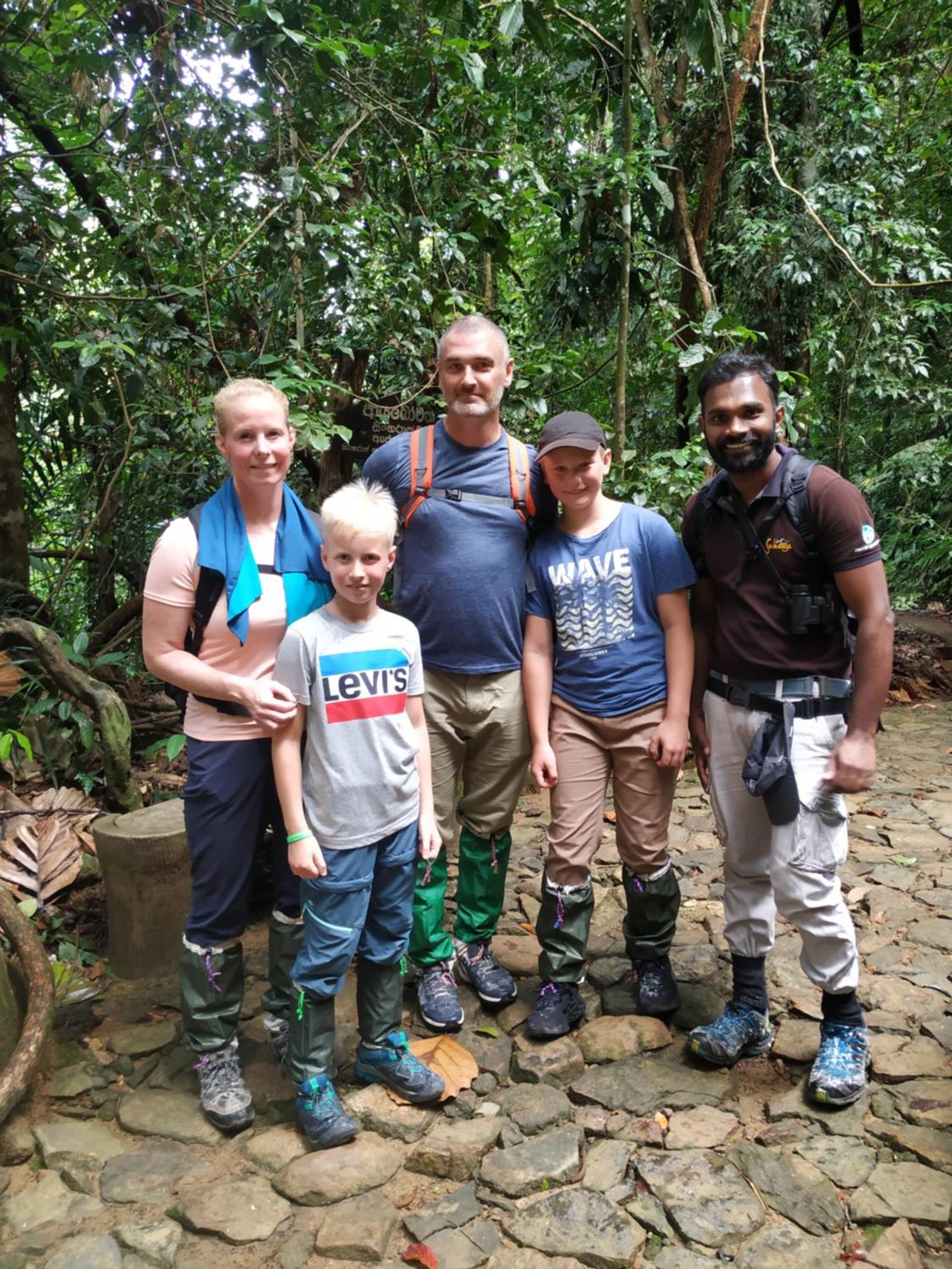 Sinharaja Forest Gate Deniyaya Luaran gambar